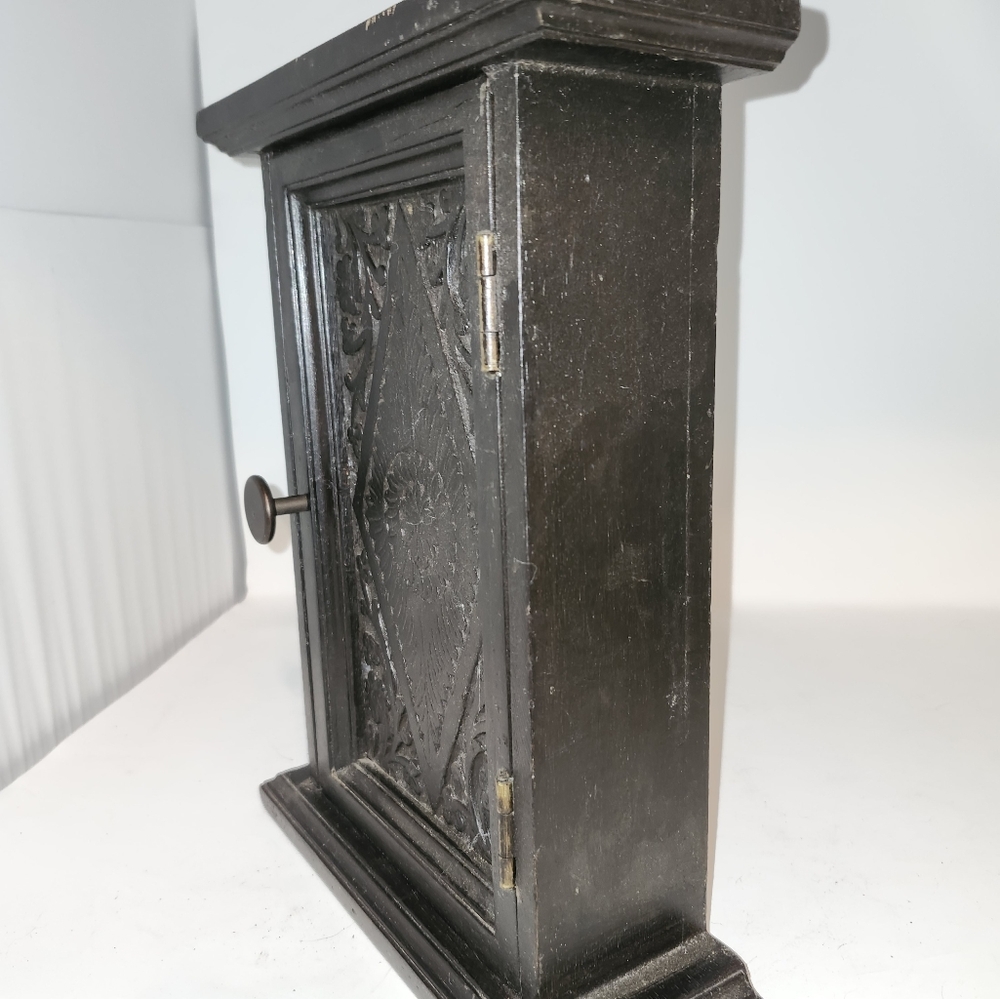 Navy blue carved wood wall mount key storage box - Picture 6 of 7